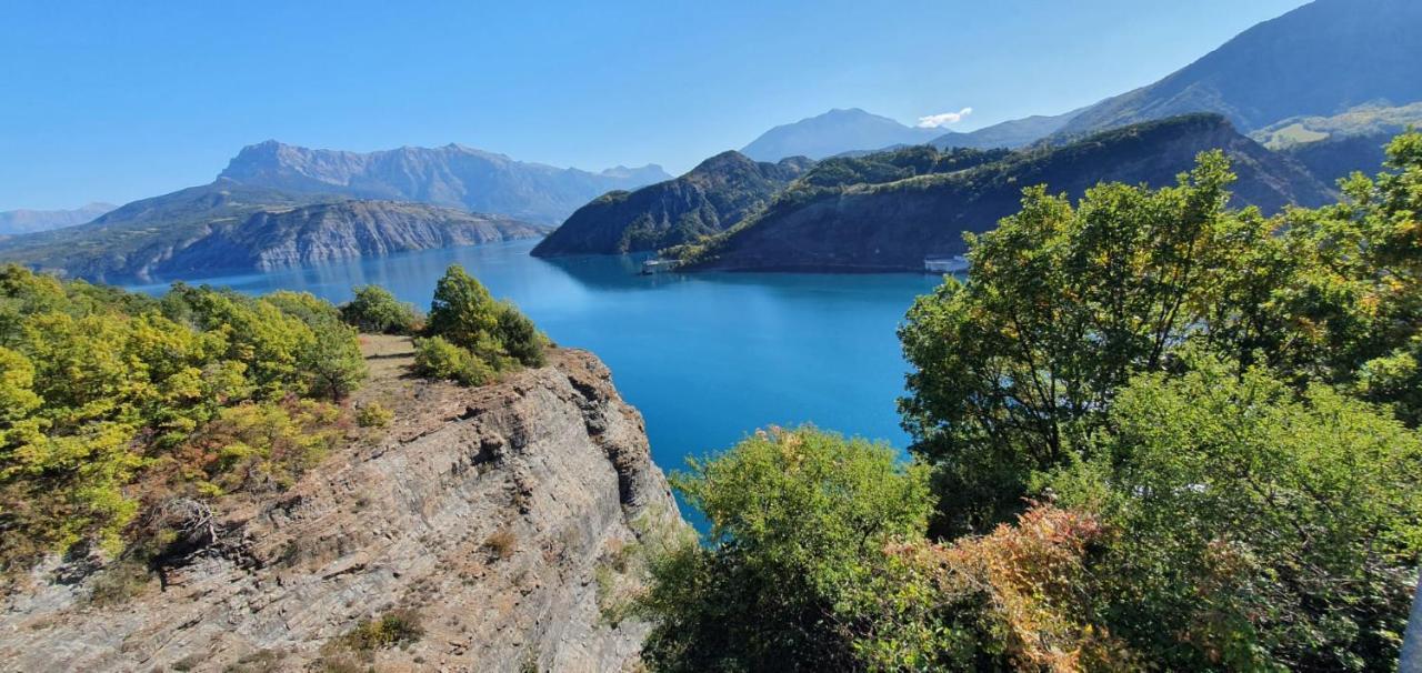 Les Apparts De La Tourronde Chorges Bagian luar foto